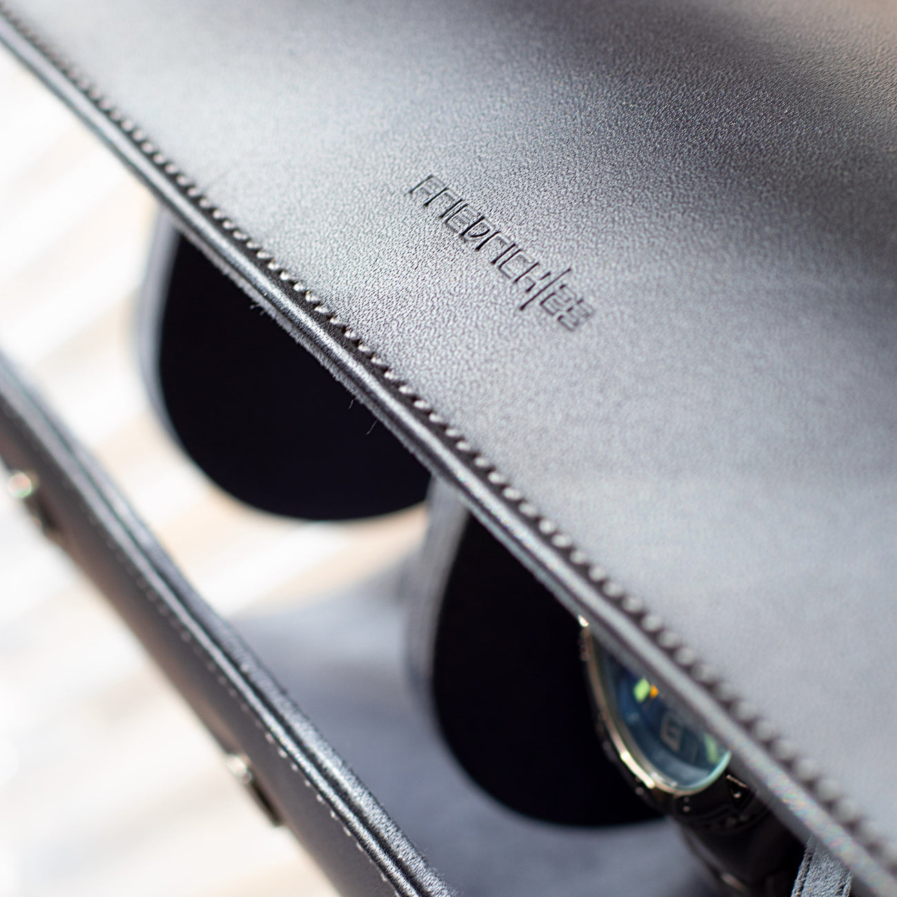 Rouleau de 3 montres en cuir véritable